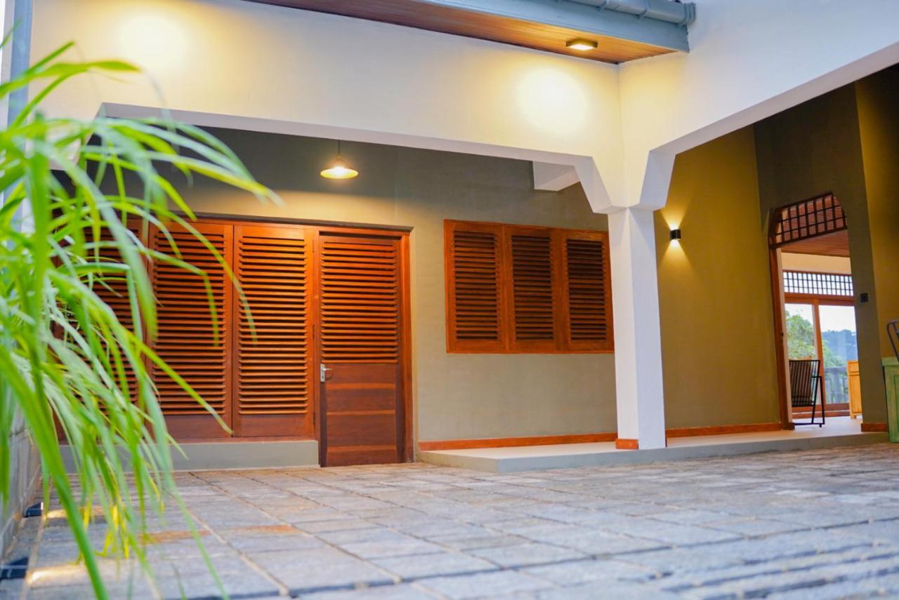 Chariot Square Hotell Kandy Exteriör bild